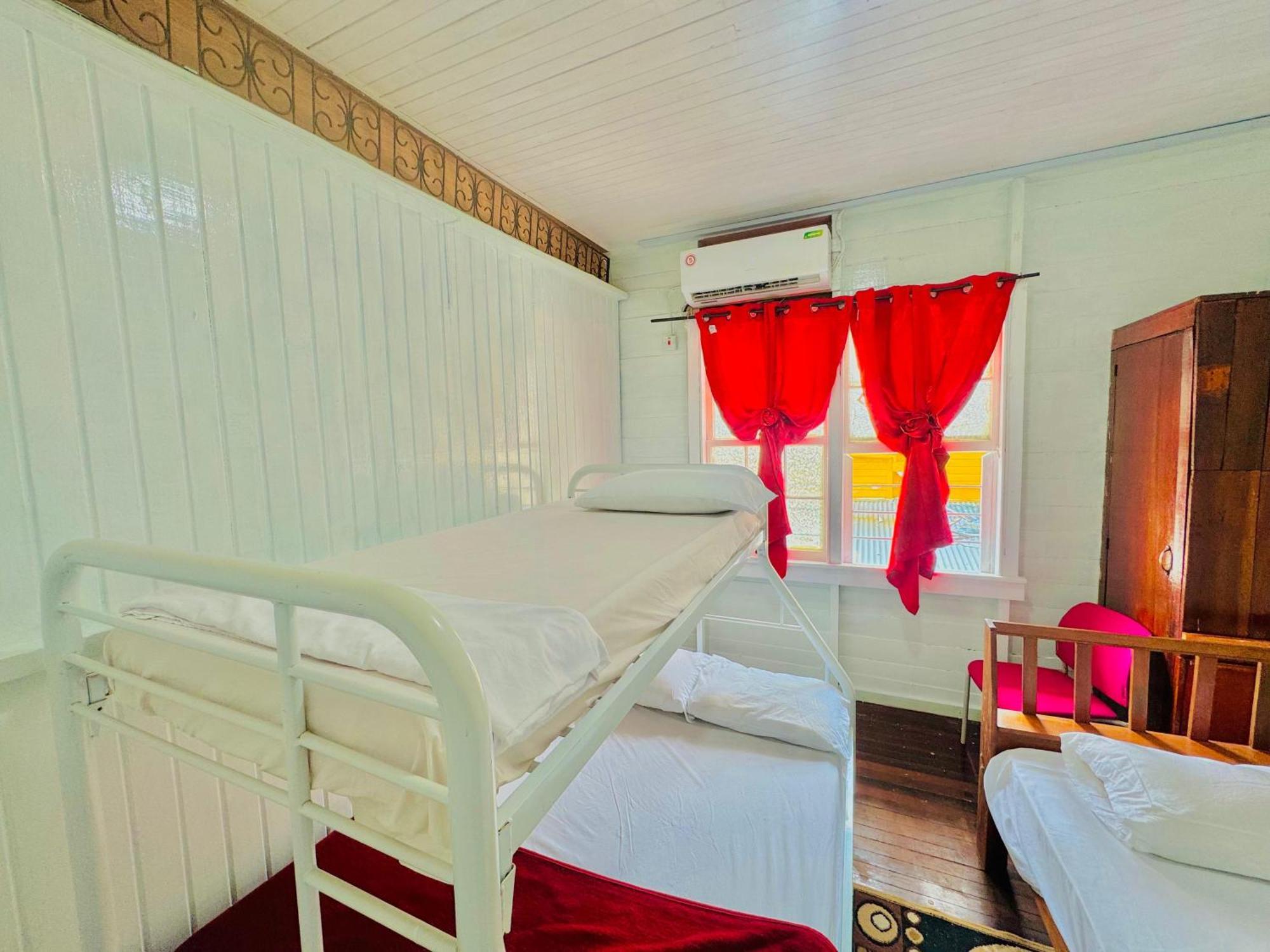 Smith'S Homestay Джорджтаун Екстериор снимка